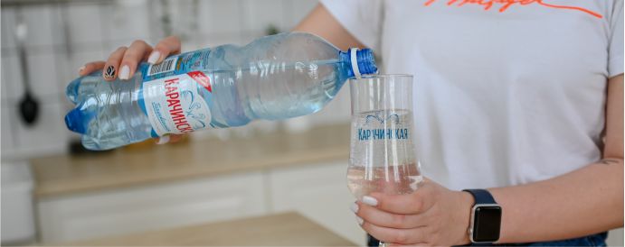 Вода с газом: пить или не пить?